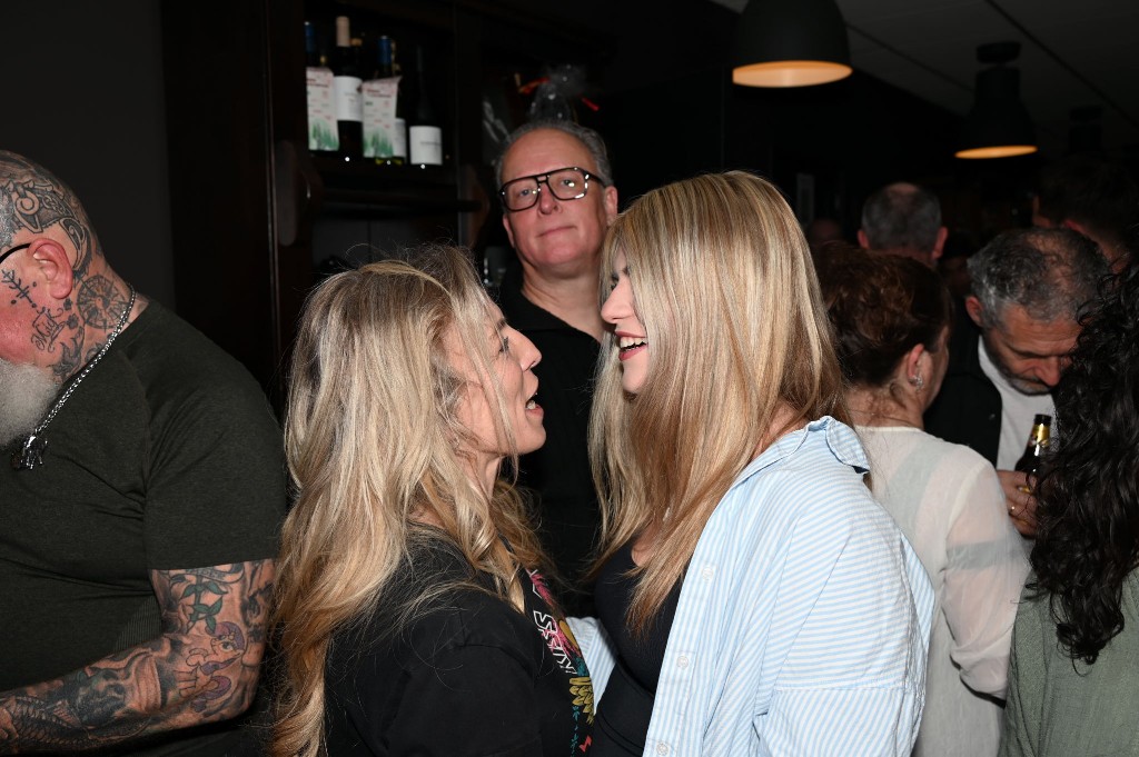 ../Images/10 jaar Ro's Barbershop 247.jpg